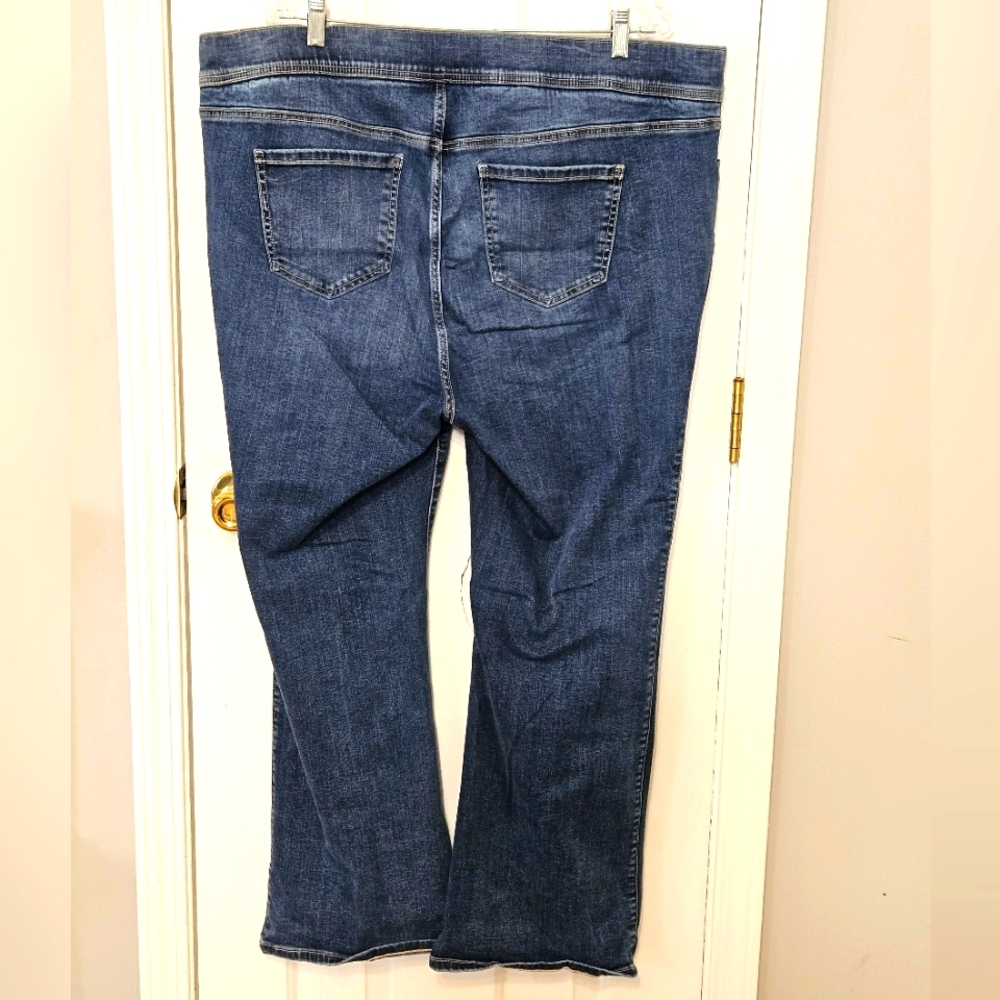 Torrid Blue Lean Jean Slim Boot Cut Super Soft Jeans with Rich Indigo Hue Sz 3S - Picture 2 of 4